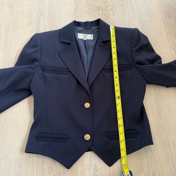 Vintage Valentino Miss V Navy Cropped Blazer with Gold Buttons - Picture 5 of 11